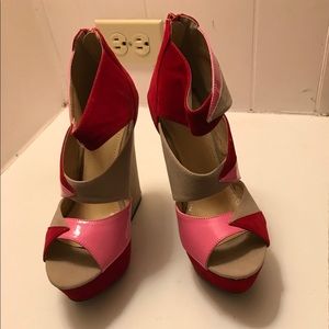 Multicolored wedge heels